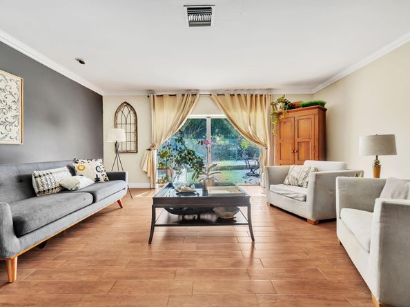 4734 Jefferson St, Hollywood FL 33021