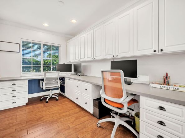 4734 Jefferson St, Hollywood FL 33021