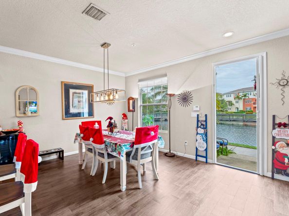 195 SW 7th St, Pompano Beach FL 33060