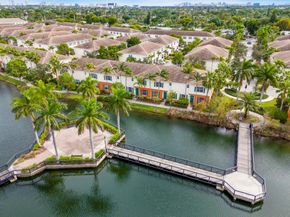 195 SW 7th St, Pompano Beach FL 33060