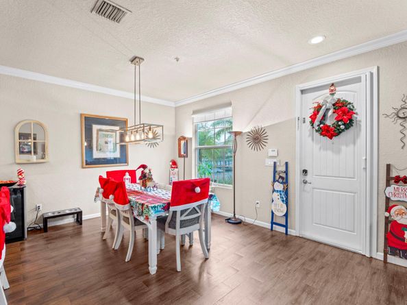 195 SW 7th St, Pompano Beach FL 33060