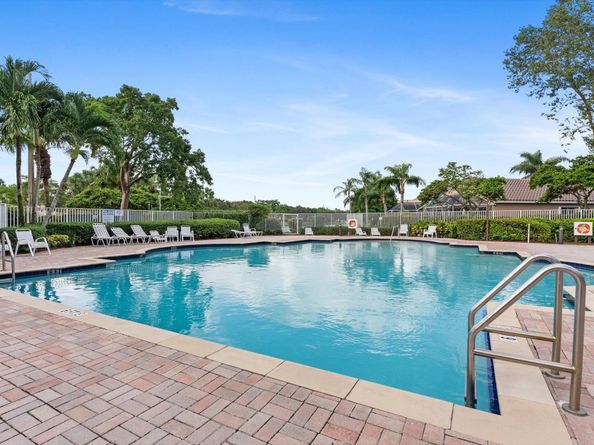 5857 Eagle Cay Circle, Coconut Creek FL 33073