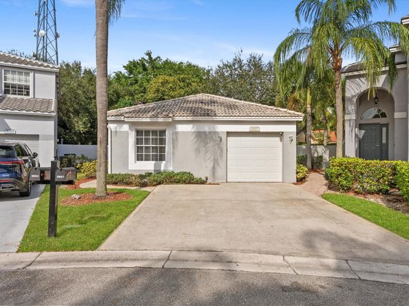 5857 Eagle Cay Circle, Coconut Creek FL 33073