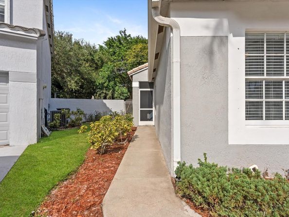 5857 Eagle Cay Circle, Coconut Creek FL 33073