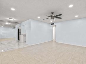 63 Hastings D, West Palm Beach FL 33417