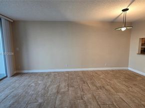 9230 Lagoon Place 310, Davie FL 33324