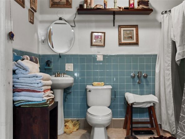 3446 NW 17 St, Miami FL 33125