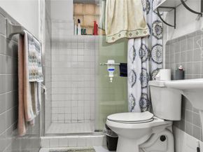 3446 NW 17 St, Miami FL 33125