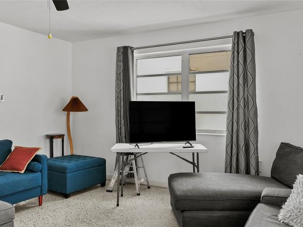 3446 NW 17 St, Miami FL 33125