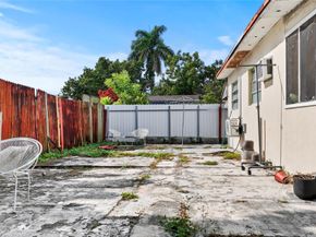 3446 NW 17 St, Miami FL 33125