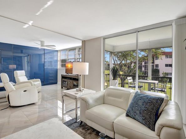 9720 S Hollybrook Lake Dr 204, Pembroke Pines FL 33025