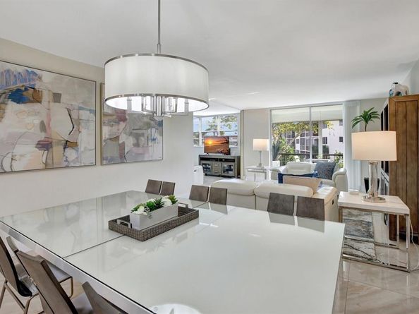 9720 S Hollybrook Lake Dr 204, Pembroke Pines FL 33025