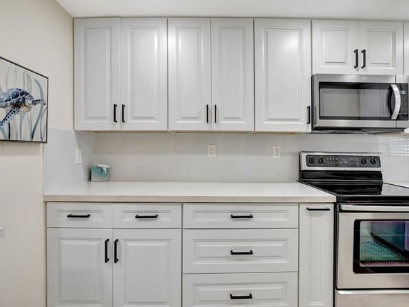 9720 S Hollybrook Lake Dr 204, Pembroke Pines FL 33025