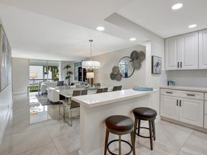 9720 S Hollybrook Lake Dr 204, Pembroke Pines FL 33025