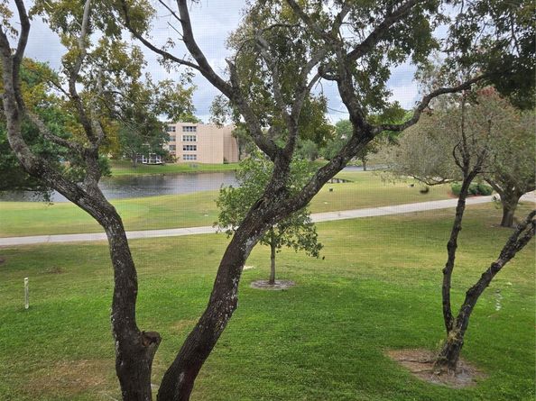 9531 Seagrape Dr 205, Davie FL 33324