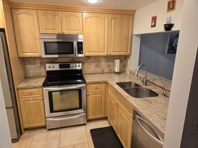 9531 Seagrape Dr 205, Davie FL 33324