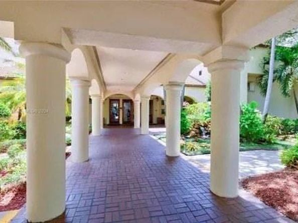 9531 Seagrape Dr 205, Davie FL 33324