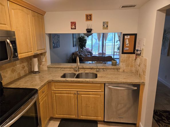 9531 Seagrape Dr 205, Davie FL 33324