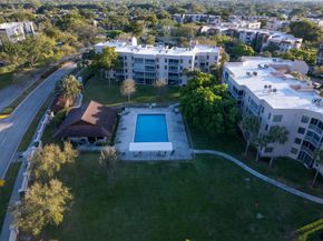 9531 Seagrape Dr 205, Davie FL 33324