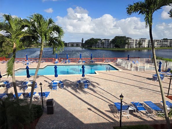 9531 Seagrape Dr 205, Davie FL 33324