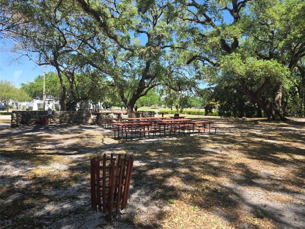 9531 Seagrape Dr 205, Davie FL 33324