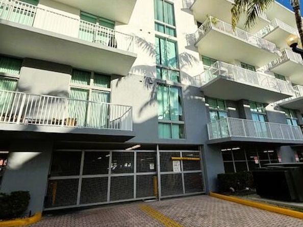 2100 Van Buren Street 215, Hollywood FL 33020