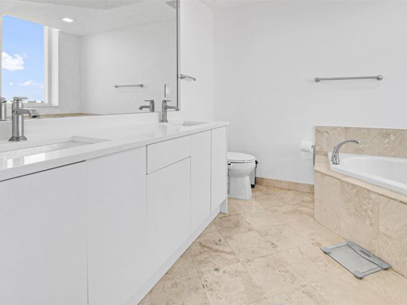 1755 E Hallandale Beach Blvd PH02, Hallandale Beach FL 33009