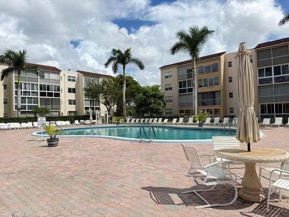 2851 Somerset Dr 316, Lauderdale Lakes FL 33311