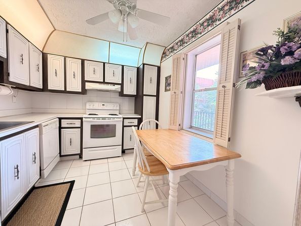 2851 Somerset Dr 316, Lauderdale Lakes FL 33311