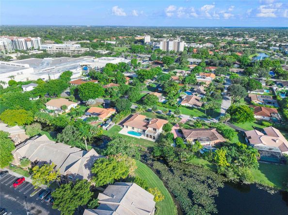 9030 NW 32nd St, Coral Springs FL 33065