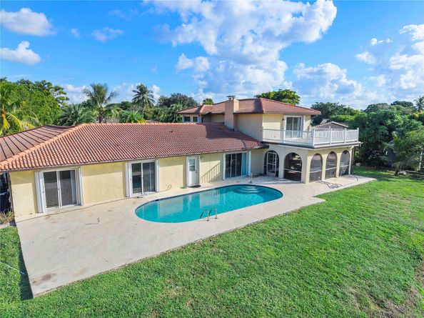 9030 NW 32nd St, Coral Springs FL 33065