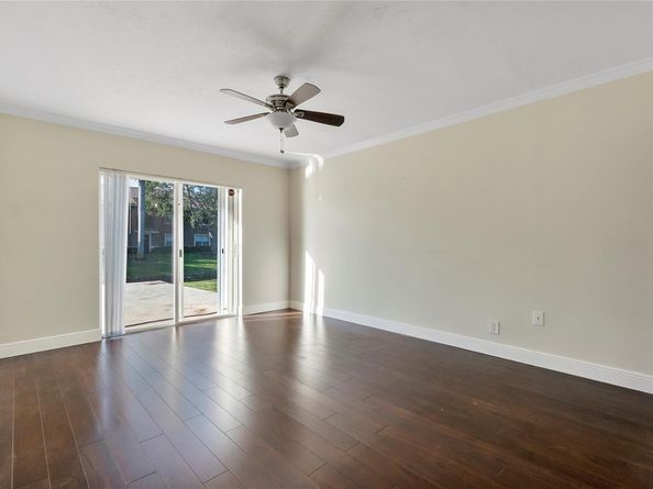 9030 NW 32nd St, Coral Springs FL 33065