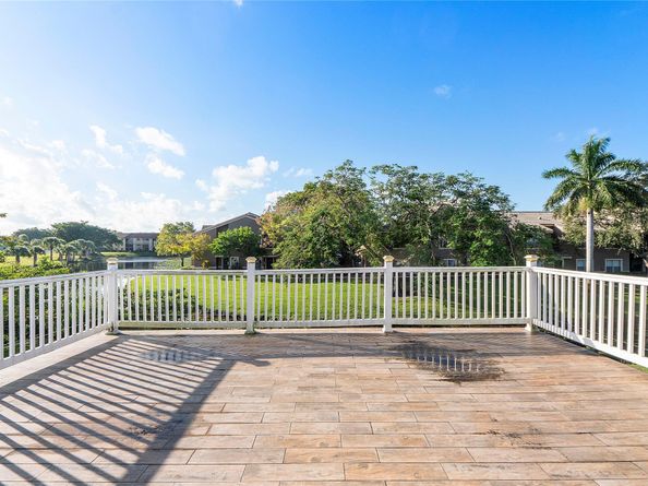 9030 NW 32nd St, Coral Springs FL 33065