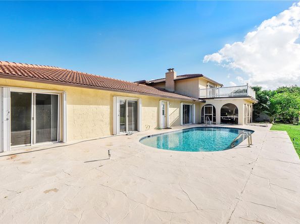 9030 NW 32nd St, Coral Springs FL 33065