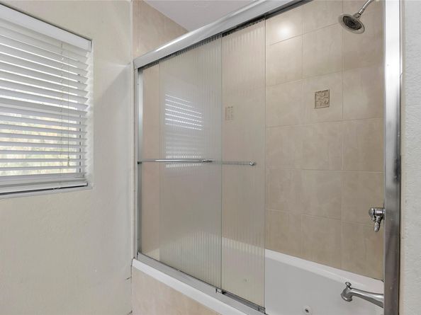 9030 NW 32nd St, Coral Springs FL 33065