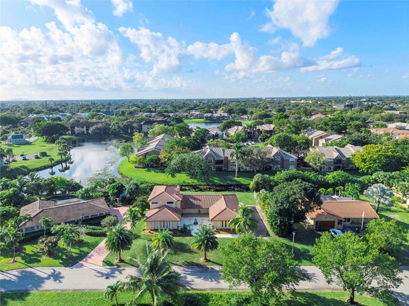 9030 NW 32nd St, Coral Springs FL 33065