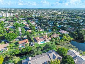 9030 NW 32nd St, Coral Springs FL 33065