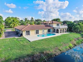 9030 NW 32nd St, Coral Springs FL 33065