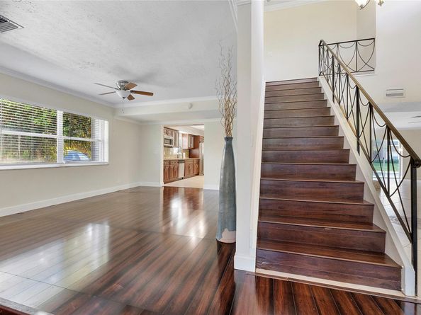 9030 NW 32nd St, Coral Springs FL 33065