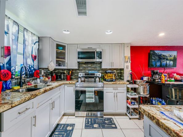 3730 NW 21st St 306, Fort Lauderdale FL 33311