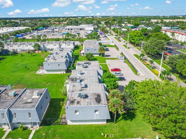 3730 NW 21st St 306, Fort Lauderdale FL 33311