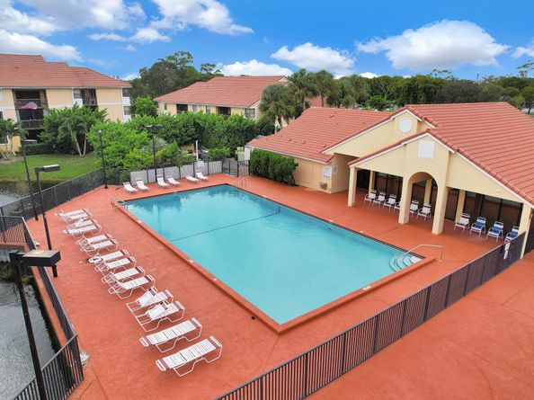 5861 Riverside Dr 206, Pompano Beach FL 33067