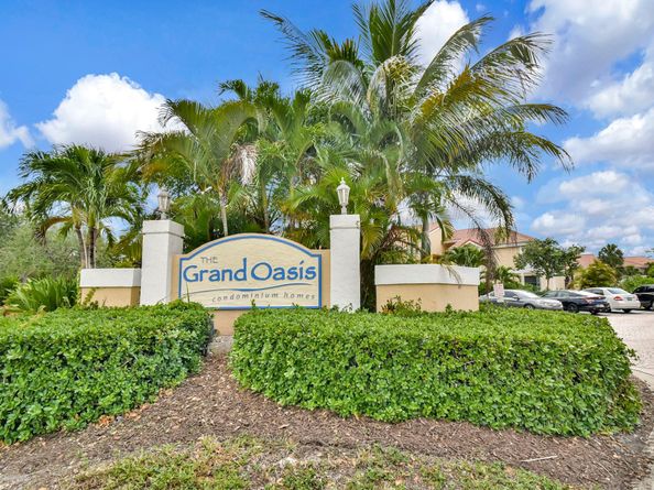 5861 Riverside Dr 206, Pompano Beach FL 33067