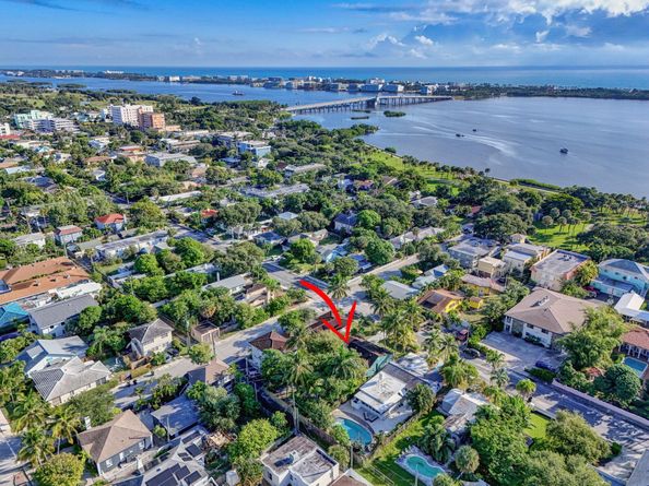 407 S Palmway, Lake Worth Beach FL 33460