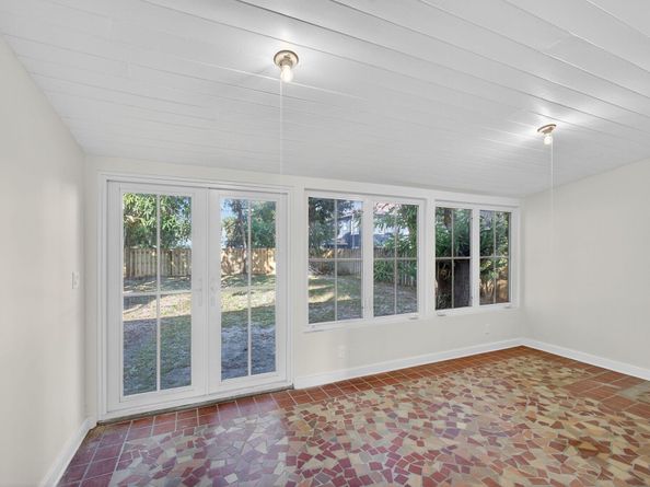 407 S Palmway, Lake Worth Beach FL 33460