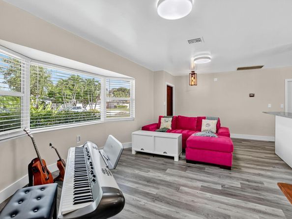 1650 NW 9th St, Boca Raton FL 33486