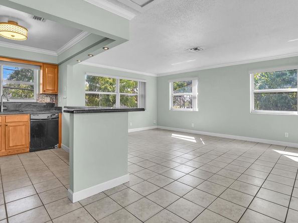 3440 NE 16th Terrace 14, Pompano Beach FL 33064