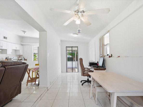 4140 SW 36th St, West Park FL 33023