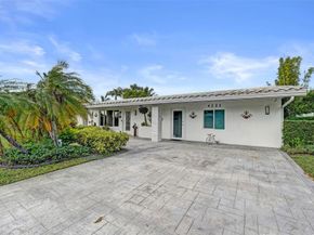 4221 NE 16th Ave, Oakland Park FL 33334