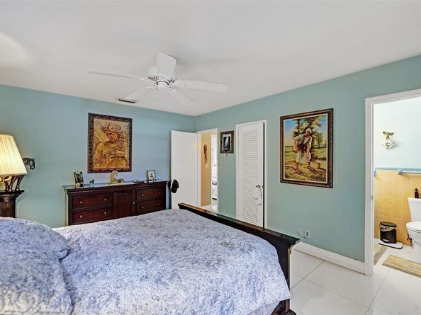 4221 NE 16th Ave, Oakland Park FL 33334